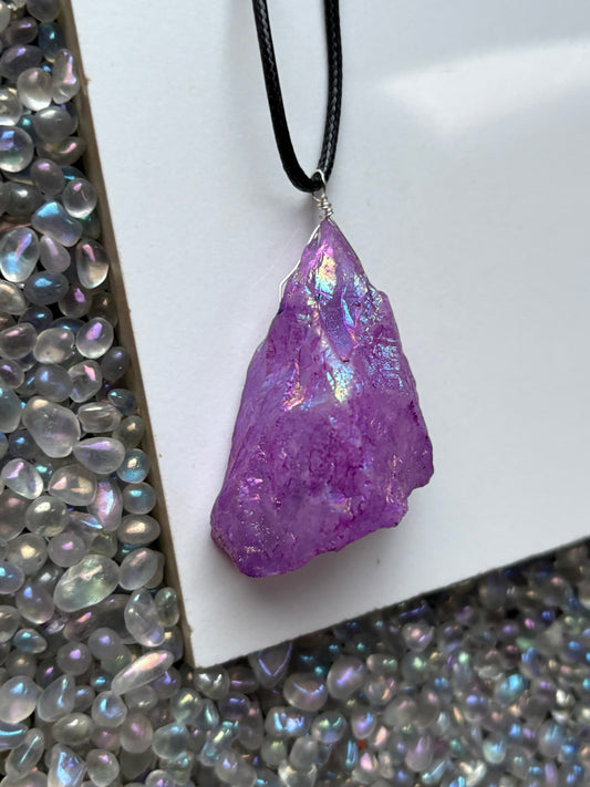 Purple Aura Coated Quartz Crystal Gemstone Necklace (1)