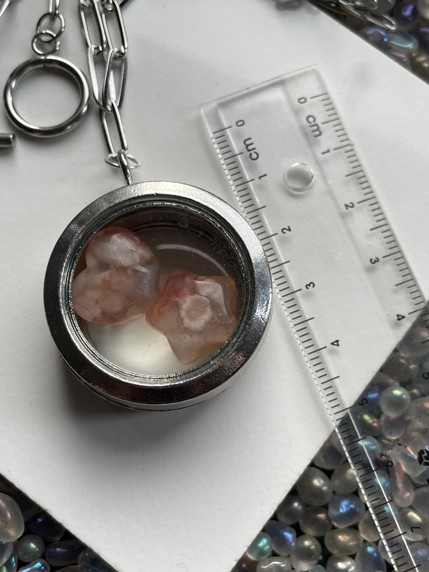 Deep Floating Locket Pendant Flower Agate Carving Necklace (3)