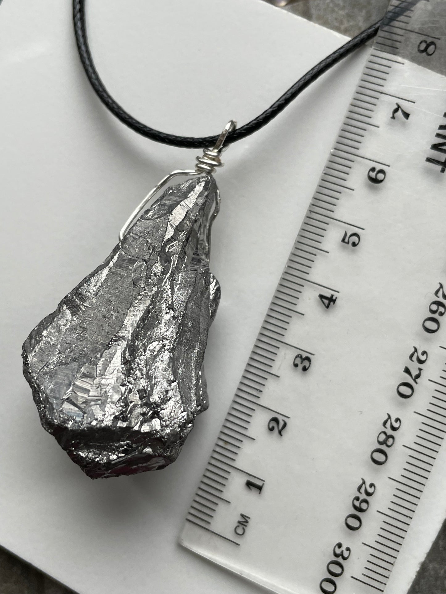 Silver Titanium Coated Quartz Crystal Gemstone Necklace (2)