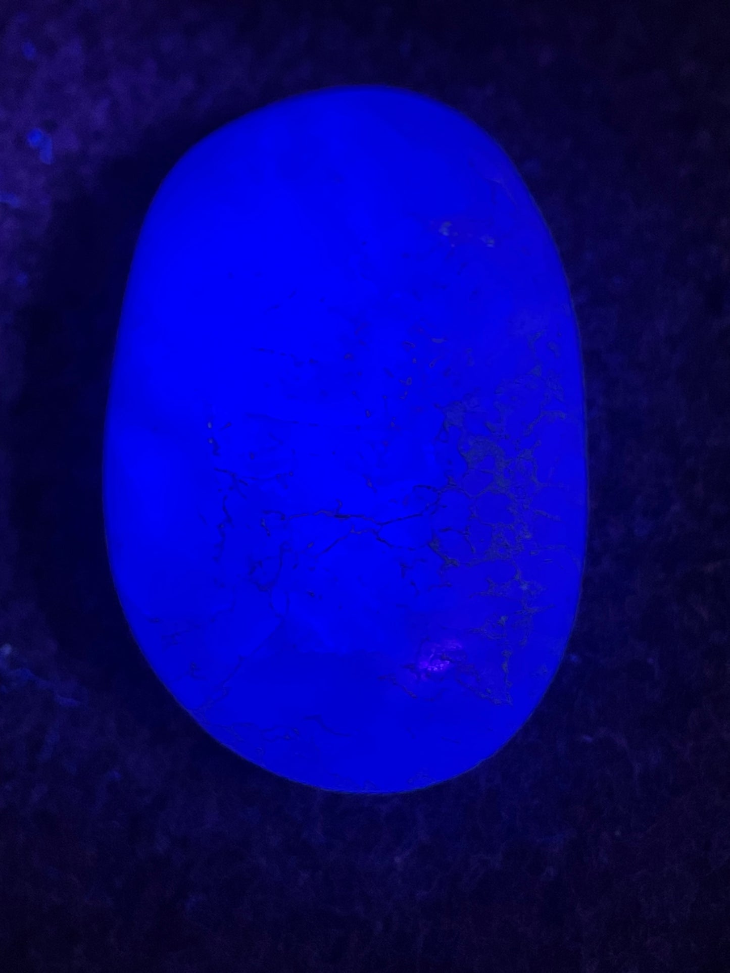 Green Fluorite Uv Reactive Crystal Gemstone Palm stone - S (E)