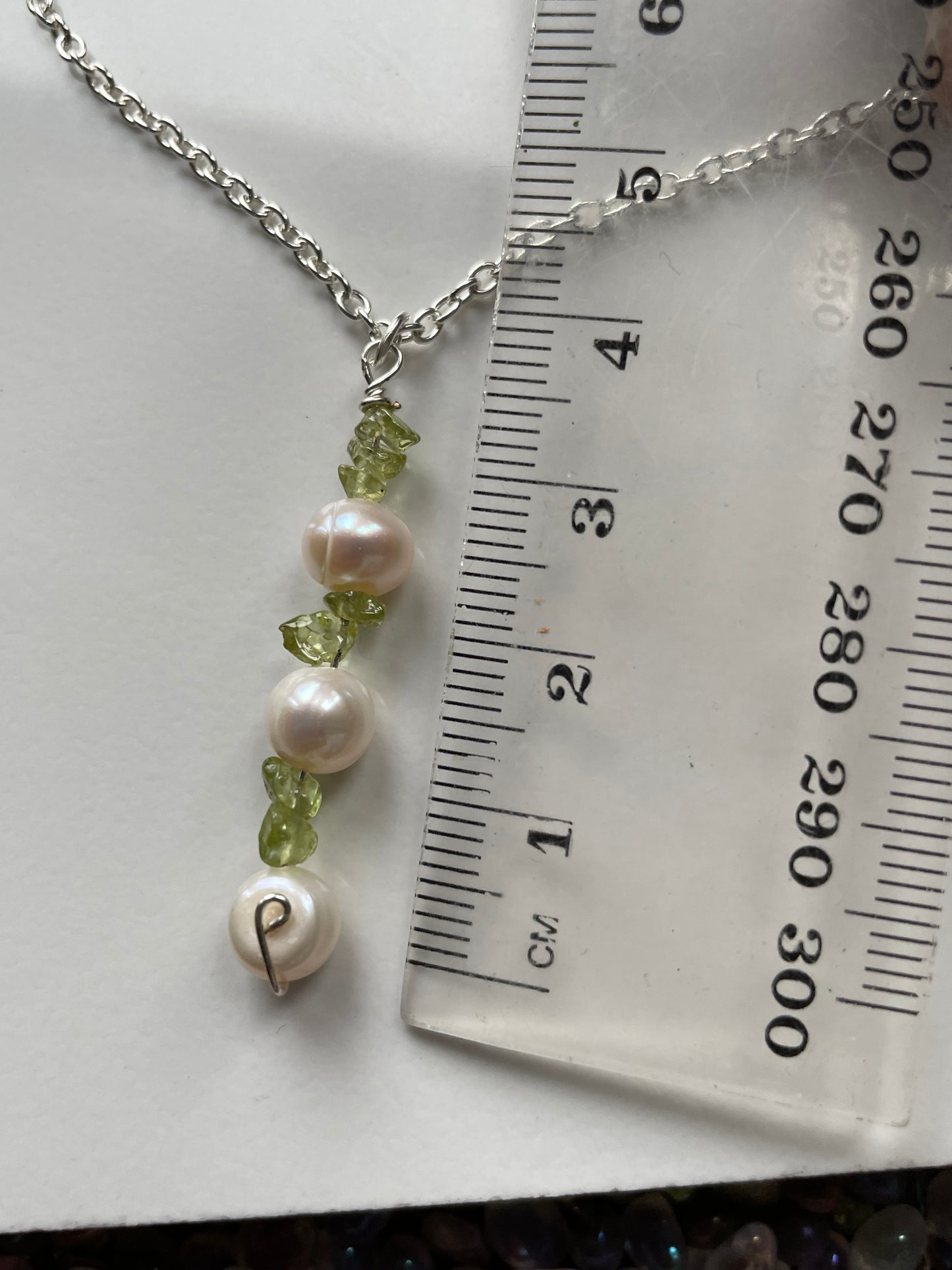 White Pearl & Peridot Rough Crystal Gemstone Silver Necklace