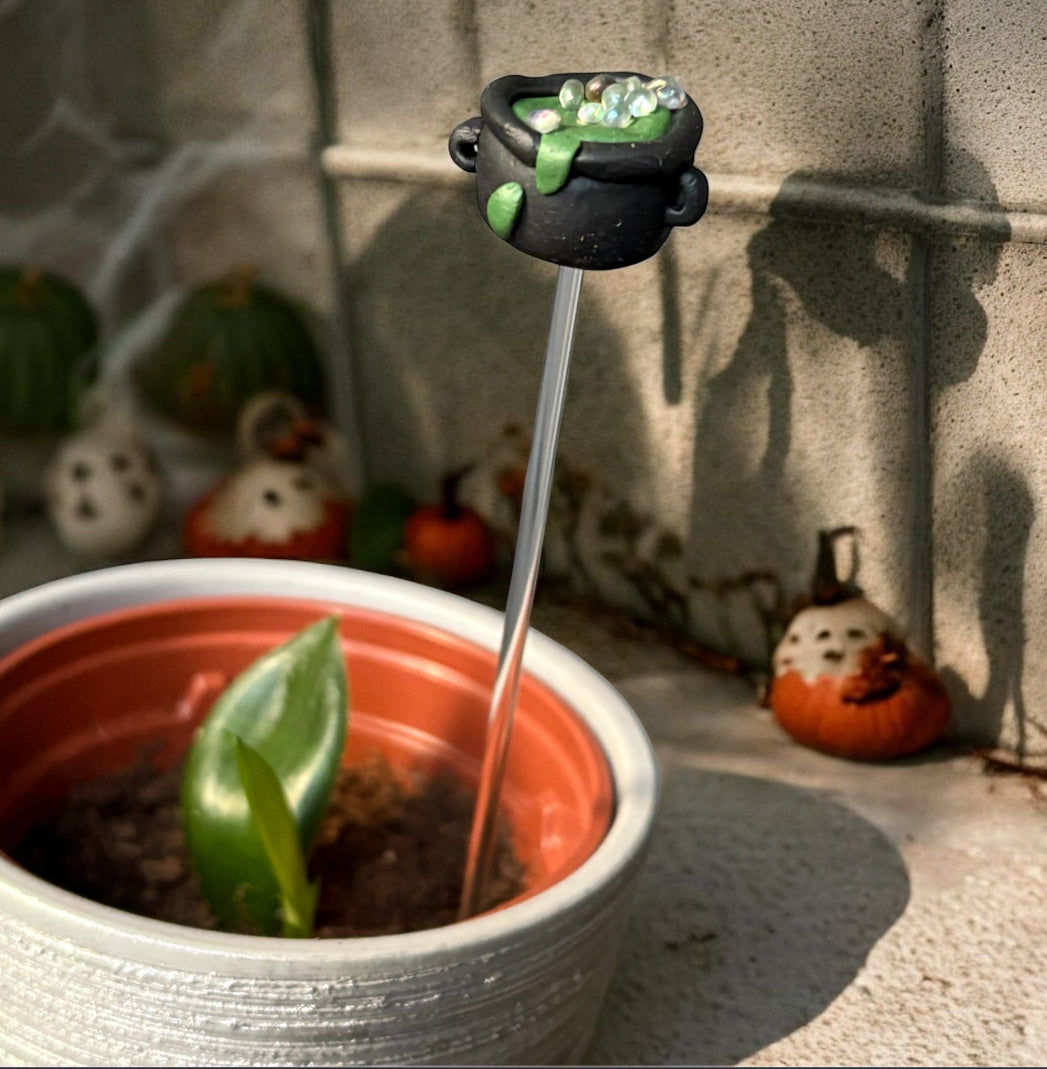 Aura Quartz Green Cauldron Clay Art Plant Pot Buddy