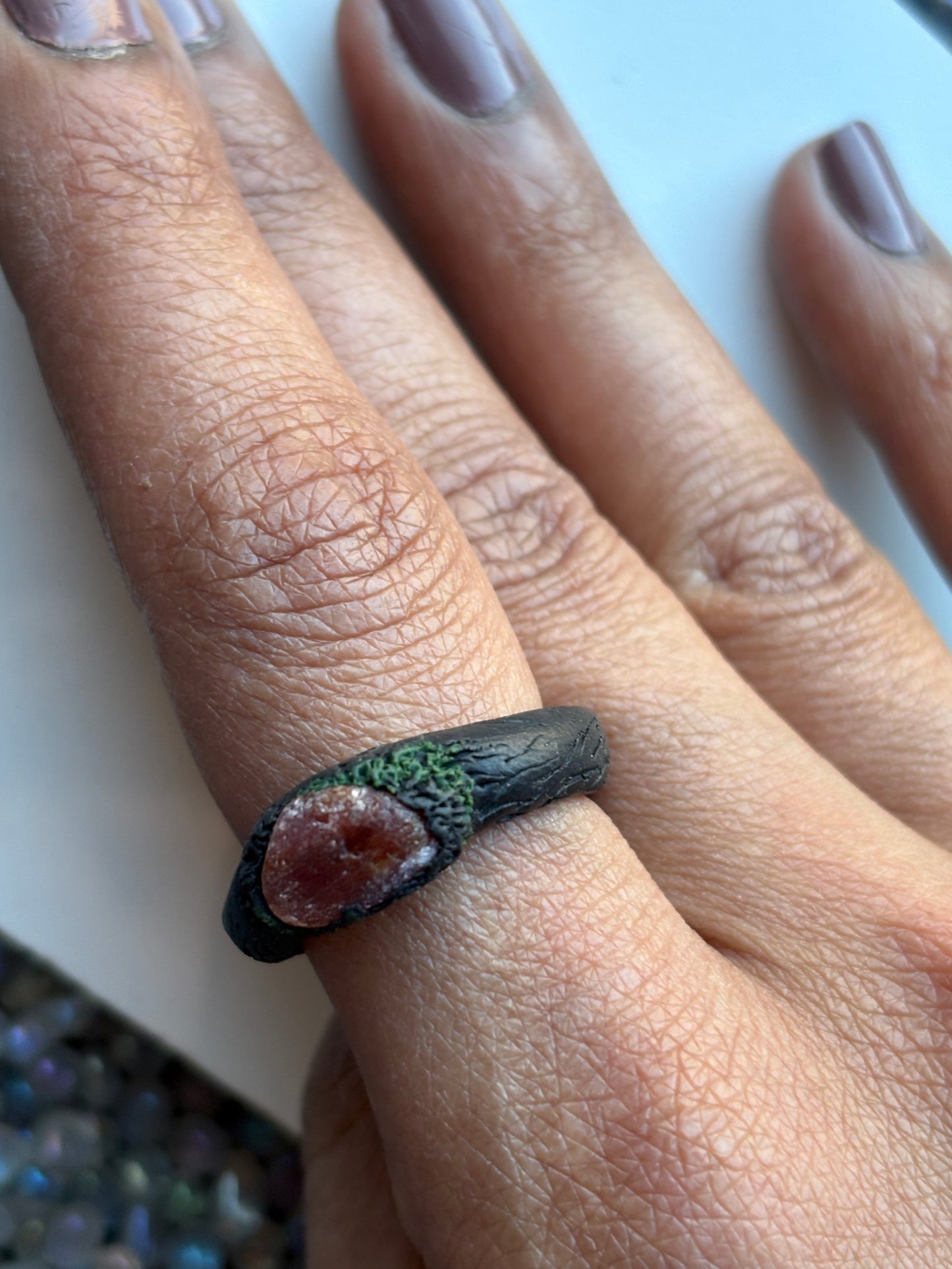 Rainbow Quartz Crystal Gemstone Sphere Clay Ruby Ring Holder Gift Set (2)