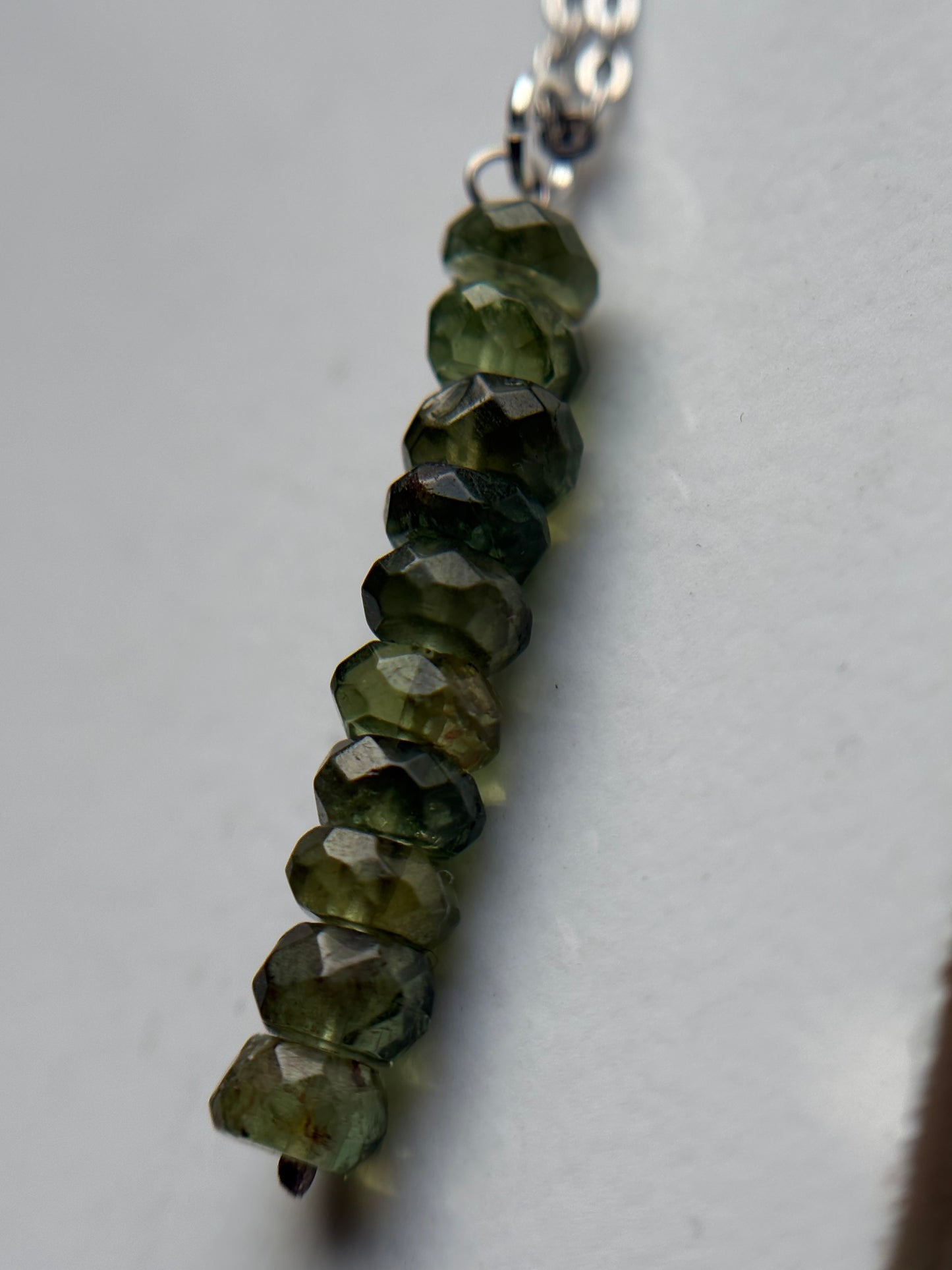 Green Apatite Faceted Rondelle Bar Crystal Gemstone Necklace (Certified)