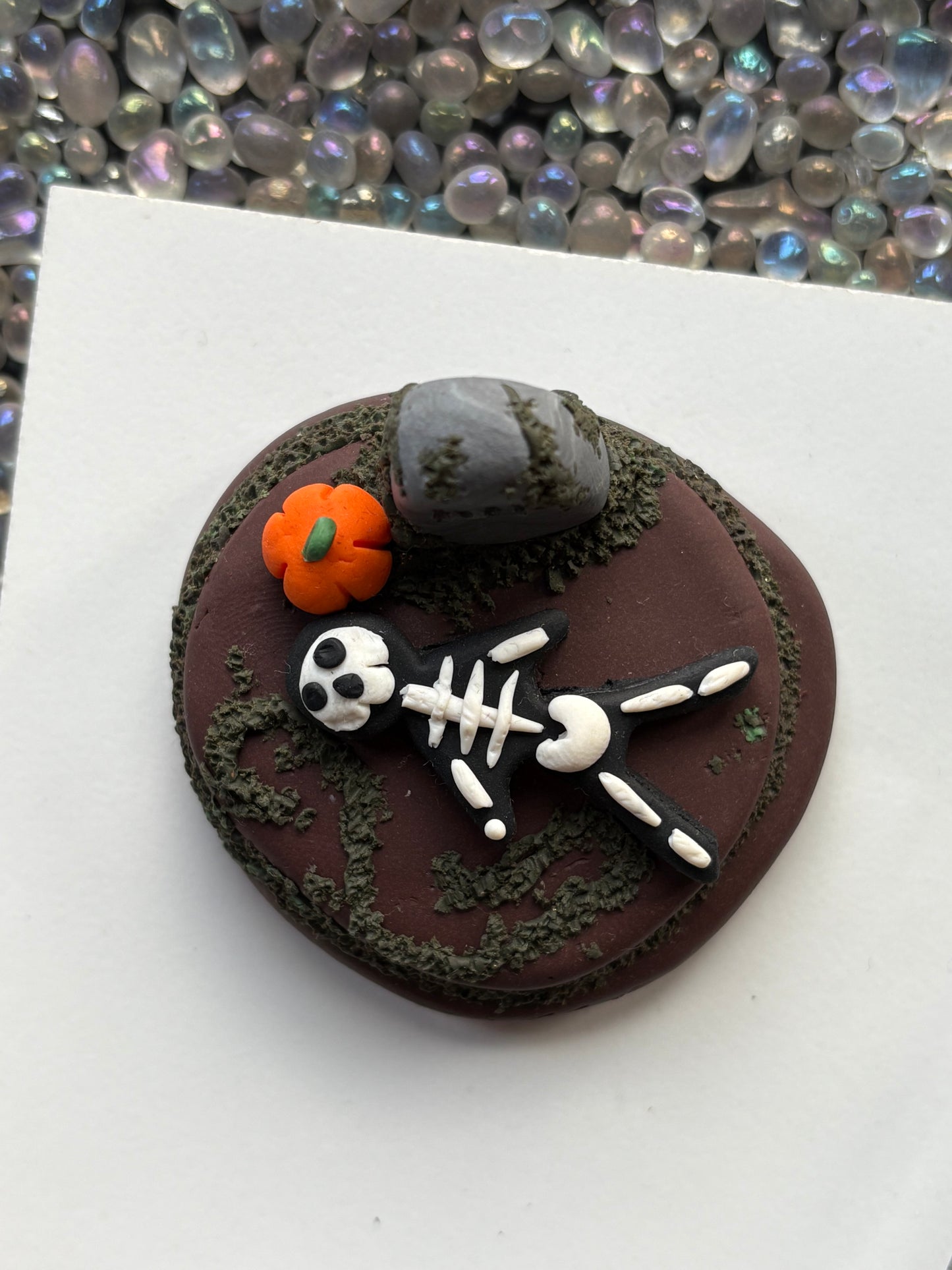 Spooky Graveyard Skeleton Pumpkin Circle Clay Sculpture