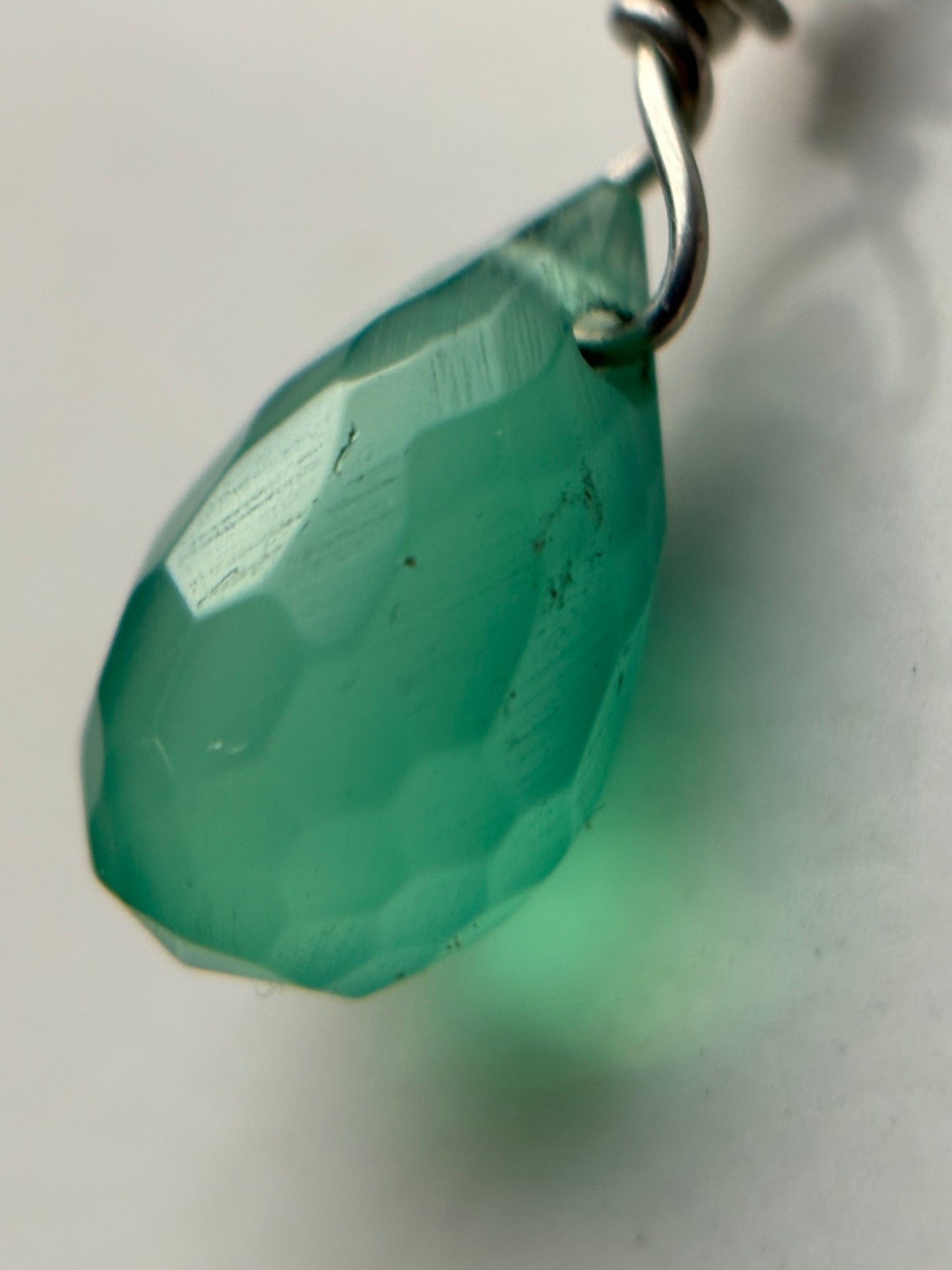 Green Onyx Faceted Drop Crystal Gemstone Necklace (Certified) (B)