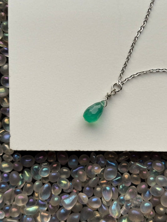 Green Onyx Faceted Drop Crystal Gemstone Necklace (Certified) (B)