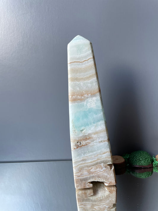 Caribbean Calcite Aragonite Crystal Gemstone Tower Point (2)