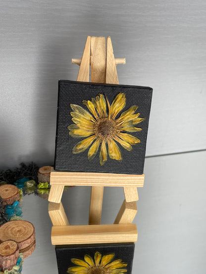 Pressed Chrysanthemum Flower Mini Canvas Easel Art