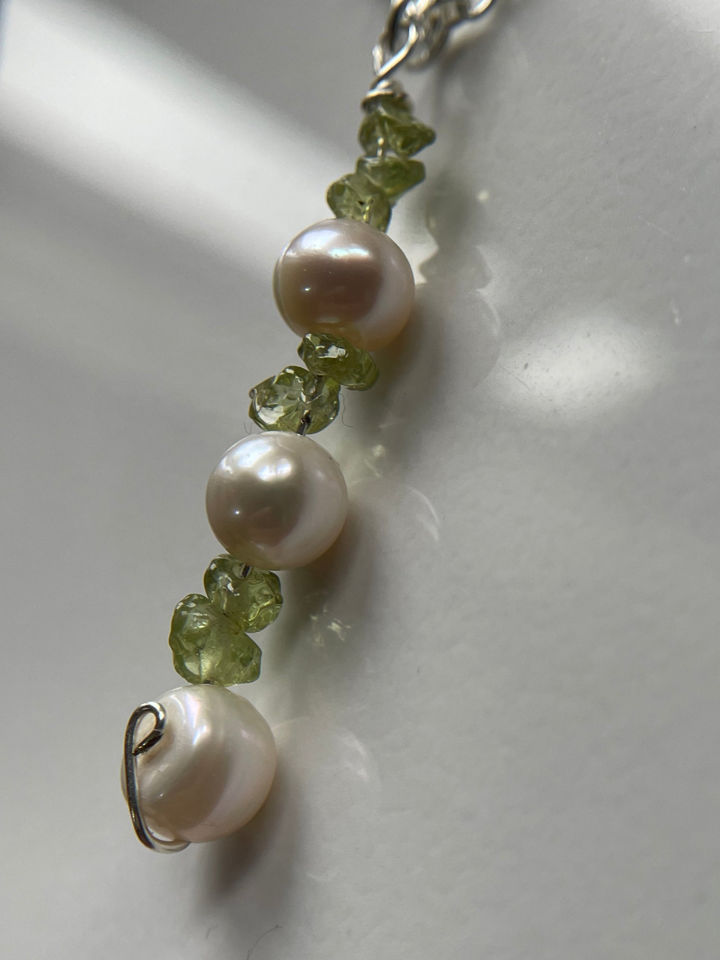 White Pearl & Peridot Rough Crystal Gemstone Silver Necklace