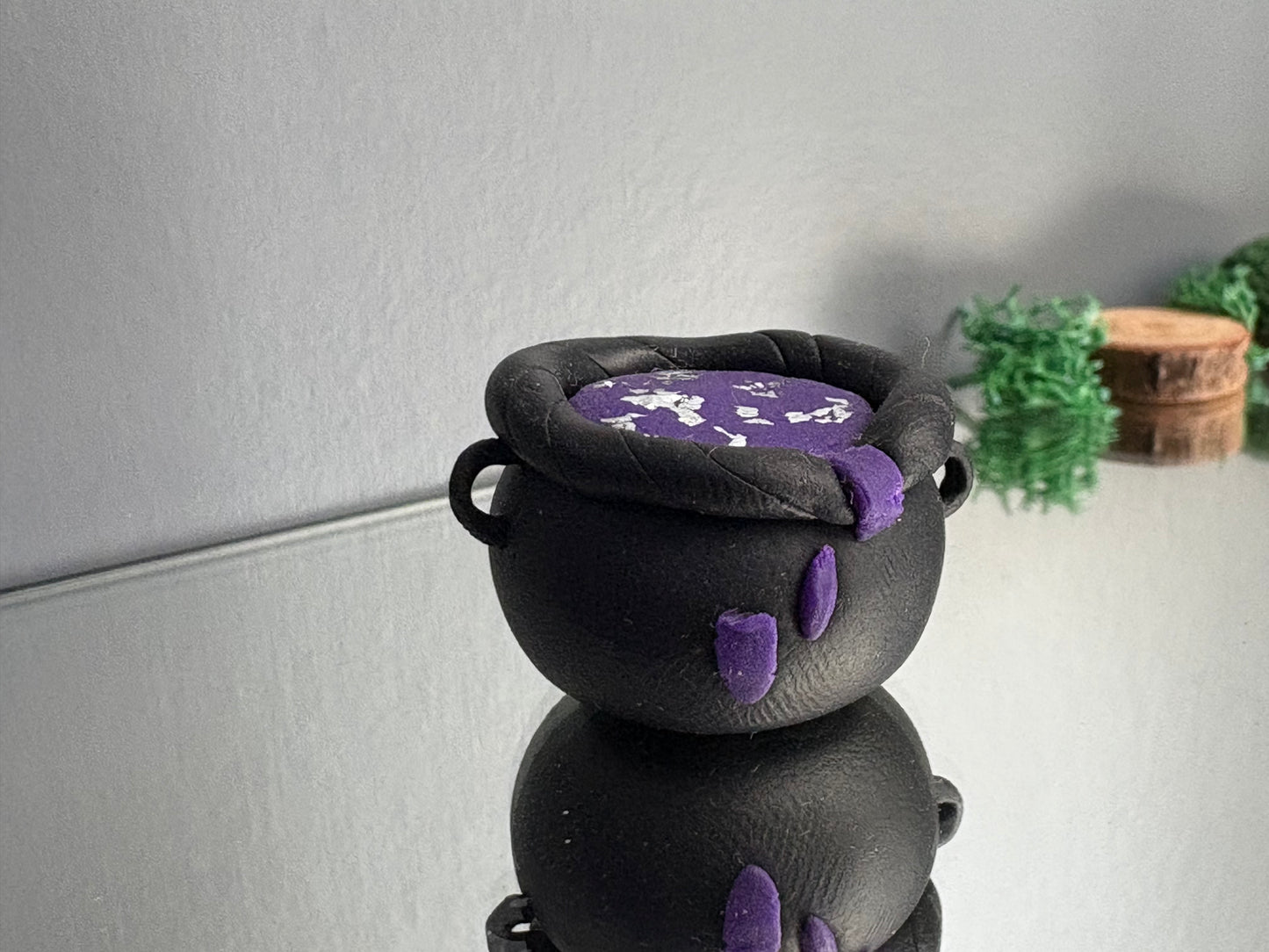 Purple Silver Leaf Cauldron Clay Art Sphere Holder