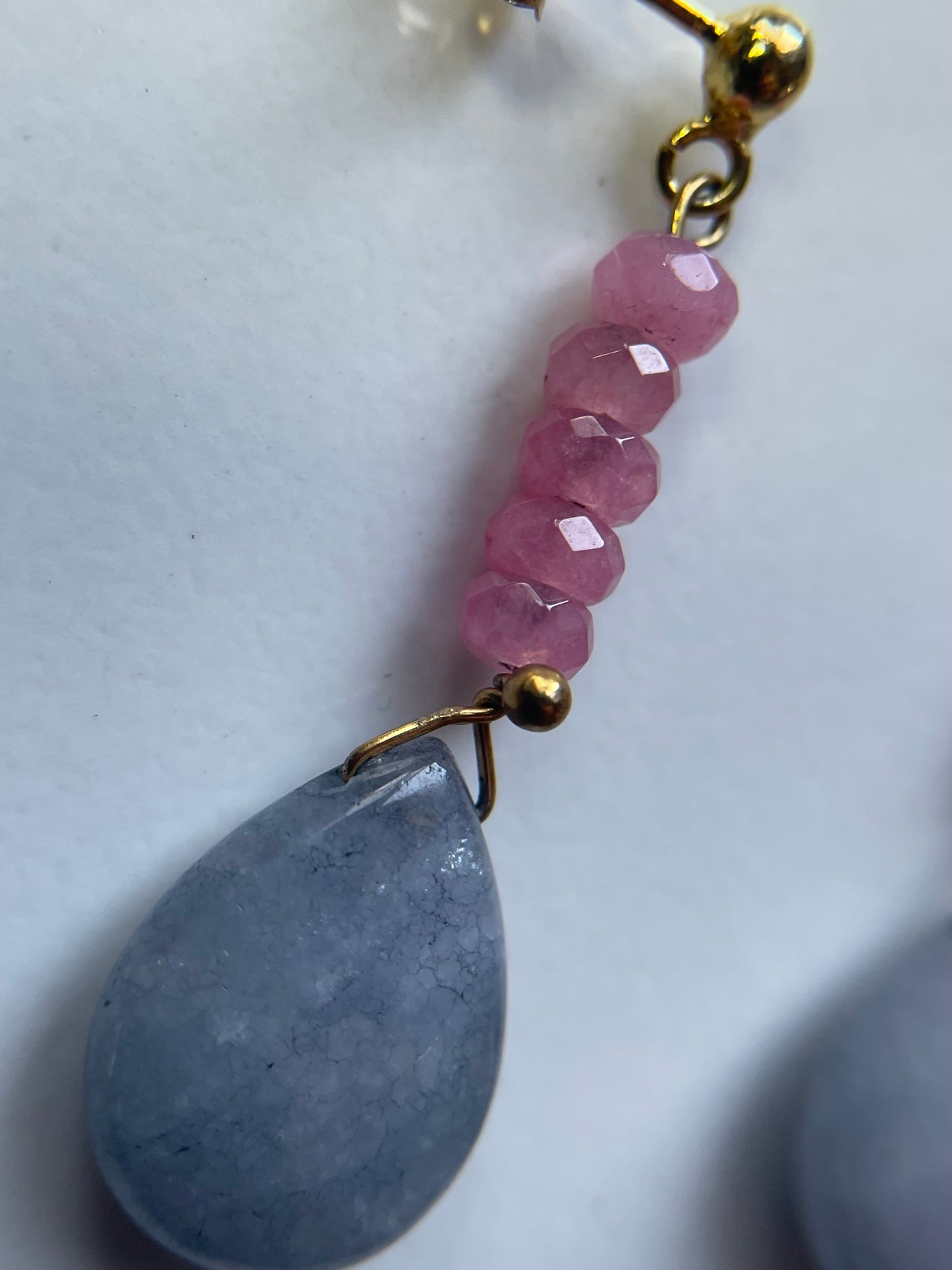 Pink & Grey Quartzite Crystal Gemstone Teardrop linear Gold Earrings (Certified)