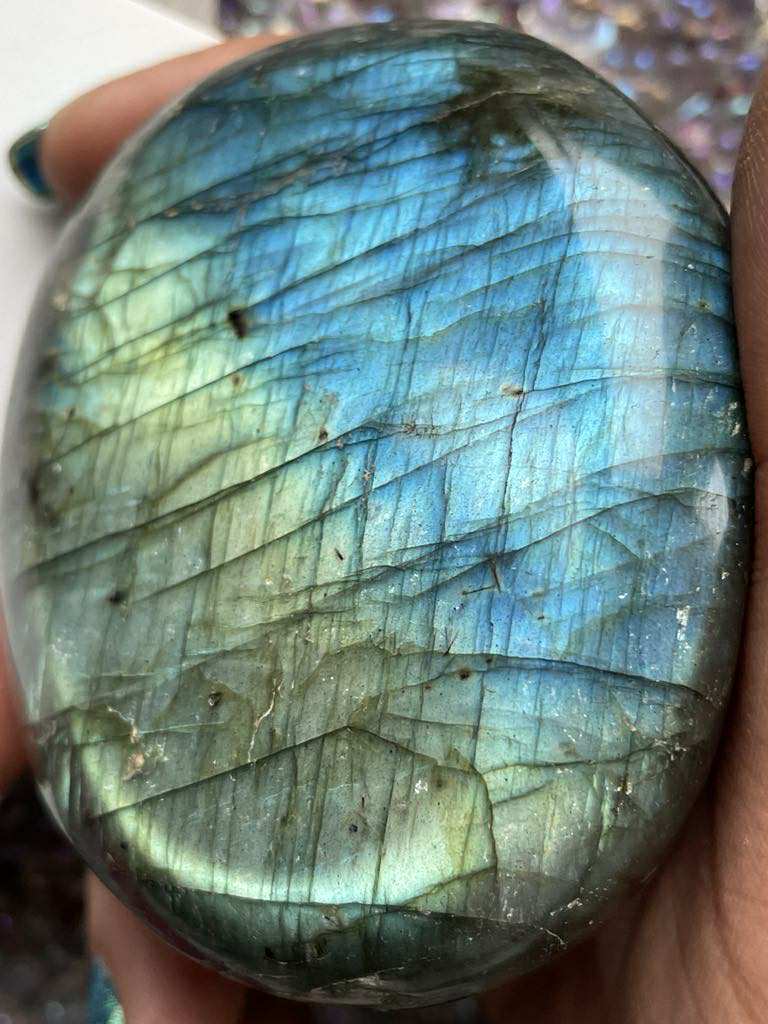 Labradorite Crystal Gemstone Palmstone (L)