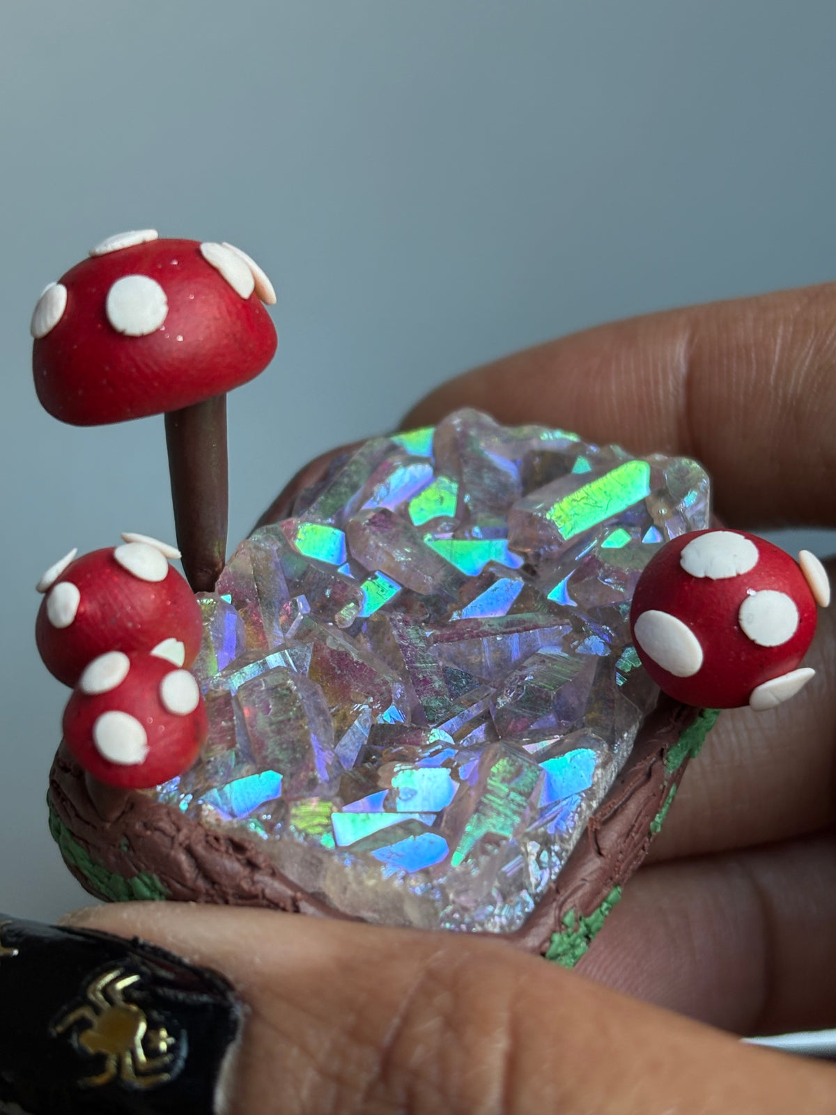 Aura Amethyst Crystal Gemstone Rectangular Cluster Mini Red Mushroom Garden (2)