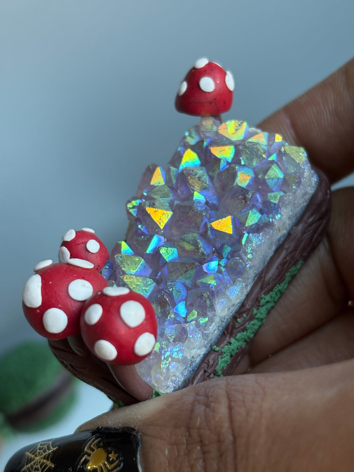 Aura Amethyst Crystal Gemstone Rectangular Cluster Mini Red Mushroom Garden (1)