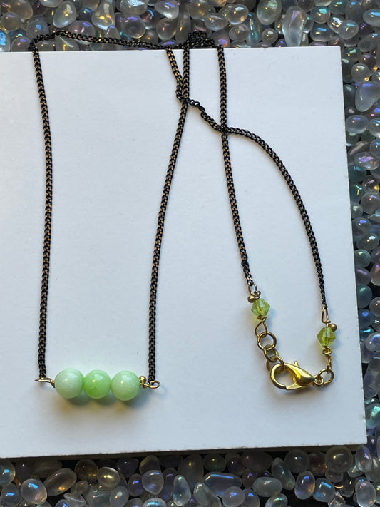 Apple Green Quartz Crystal Gemstone Back Detail Necklace (Certified)