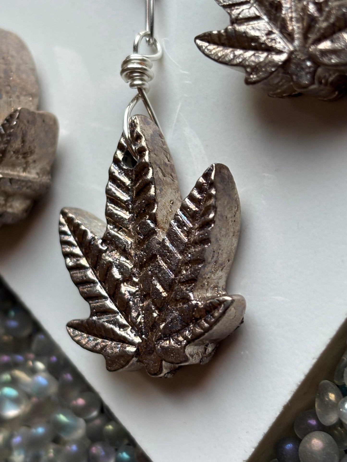 Silver Bismuth Crystal Silver Haze Leaf Necklace (2)