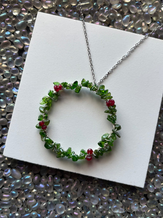 Diopside Crystal Gemstone Leafy Wreath pendant silver Necklace (Certified)