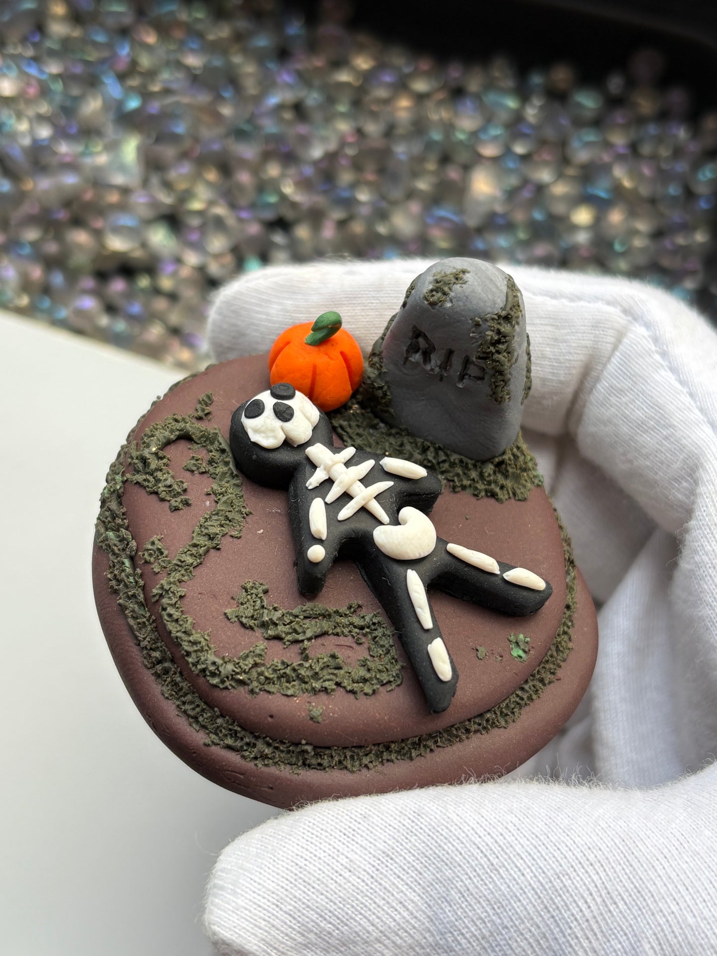 Spooky Graveyard Skeleton Pumpkin Circle Clay Sculpture