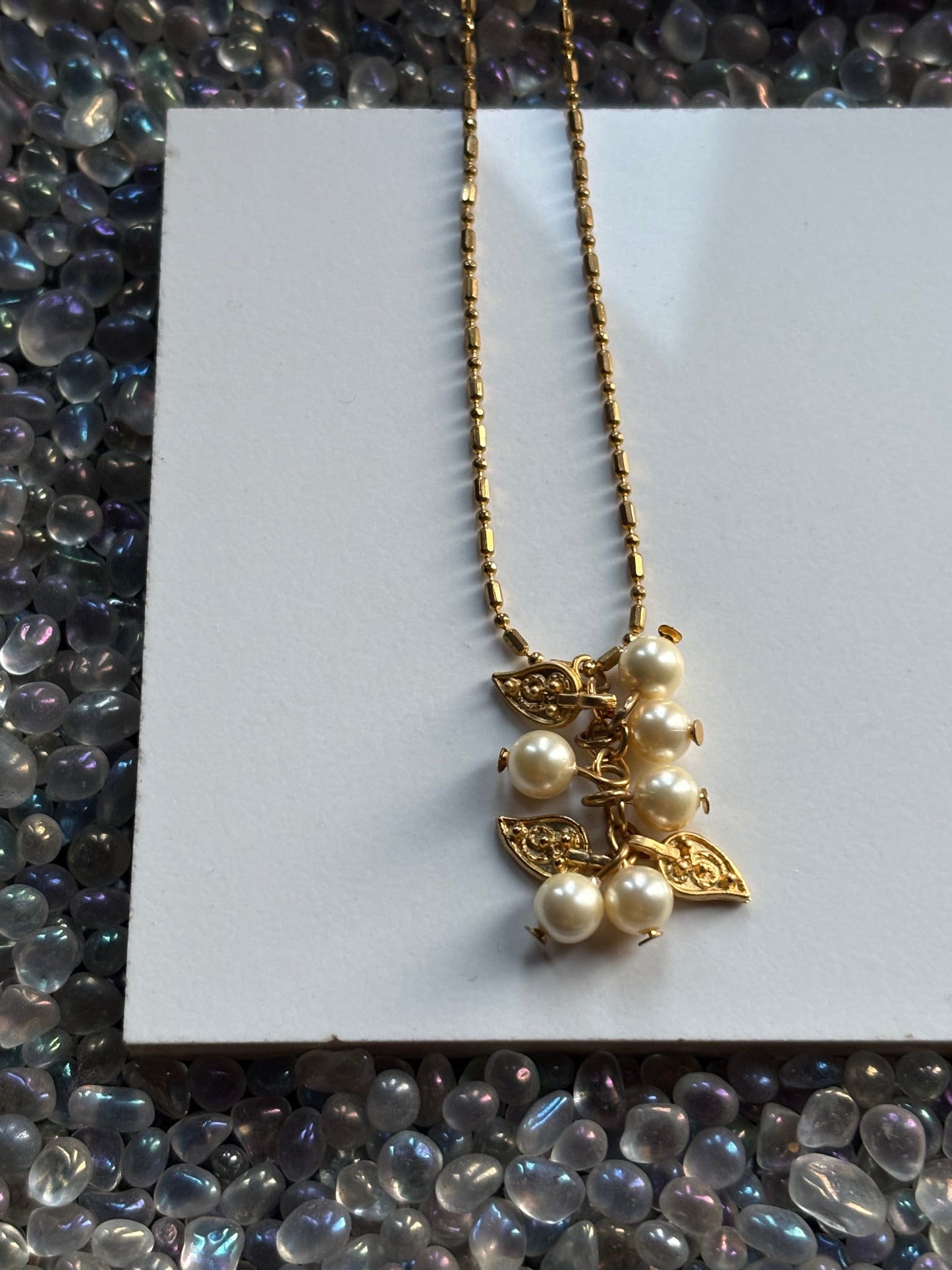 Cream Shell Pearl Gemstone Crystal & Paisley Leaf Charm Gold Necklace (Certified)