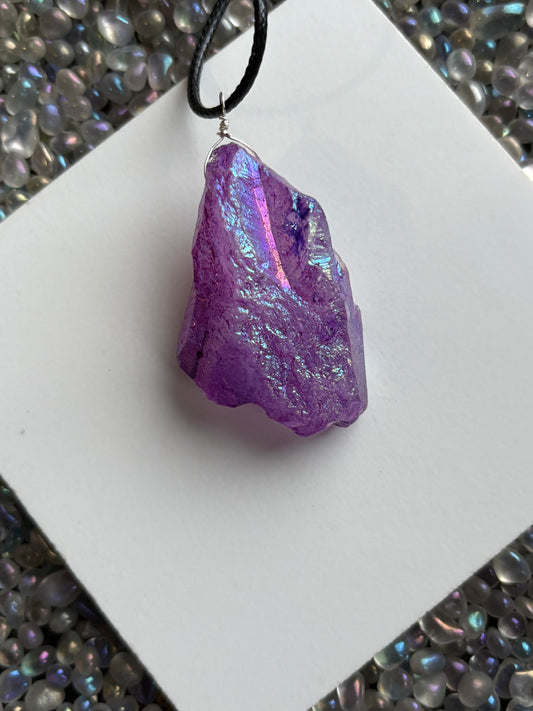 Purple Aura Coated Quartz Crystal Gemstone Necklace (2)
