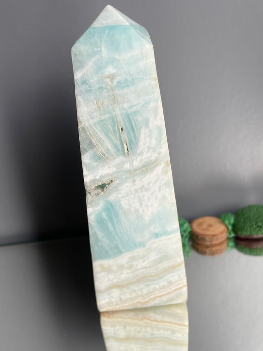 Caribbean Calcite Aragonite Crystal Gemstone Tower Point (1)