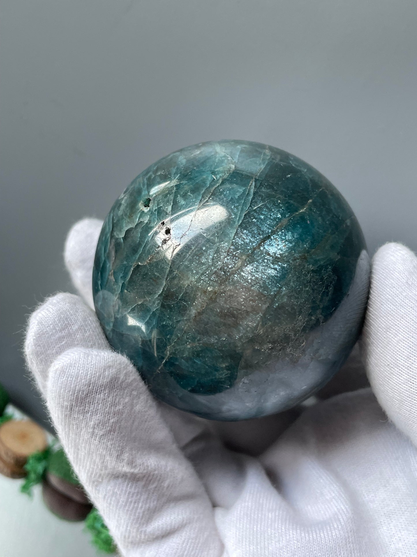 Blue Neon Apatite Asterism UV Gemstone Crystal Sphere (2)