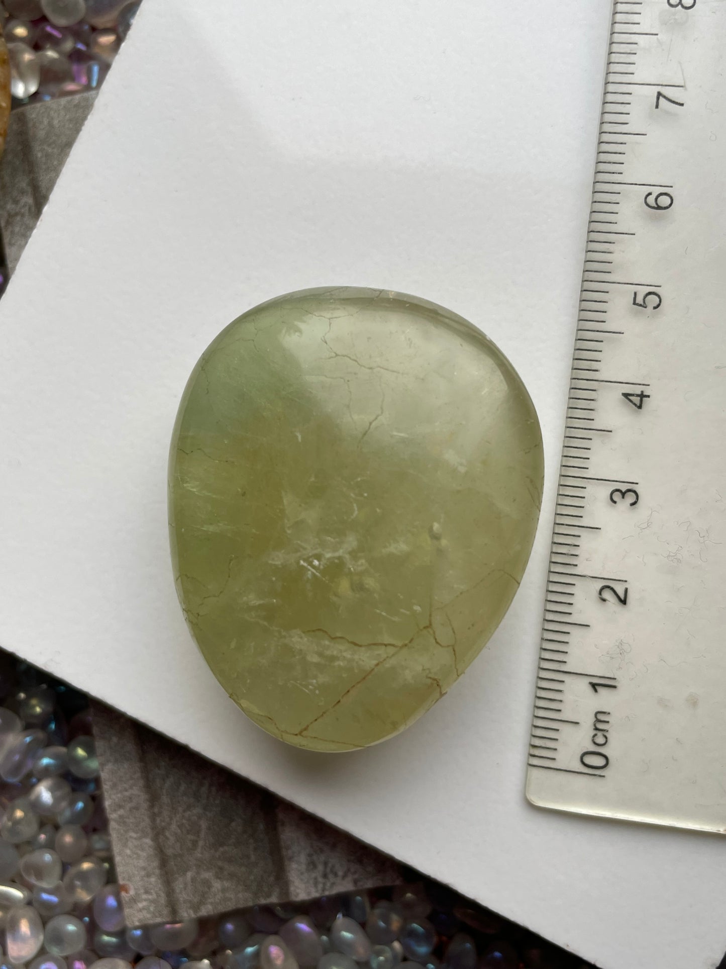 Green Fluorite Uv Reactive Crystal Gemstone Palm Stone - S (A)