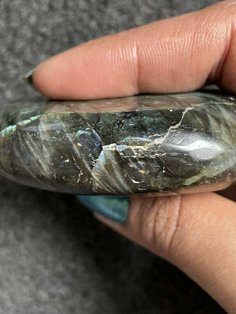 Labradorite Crystal Gemstone Palmstone (L)