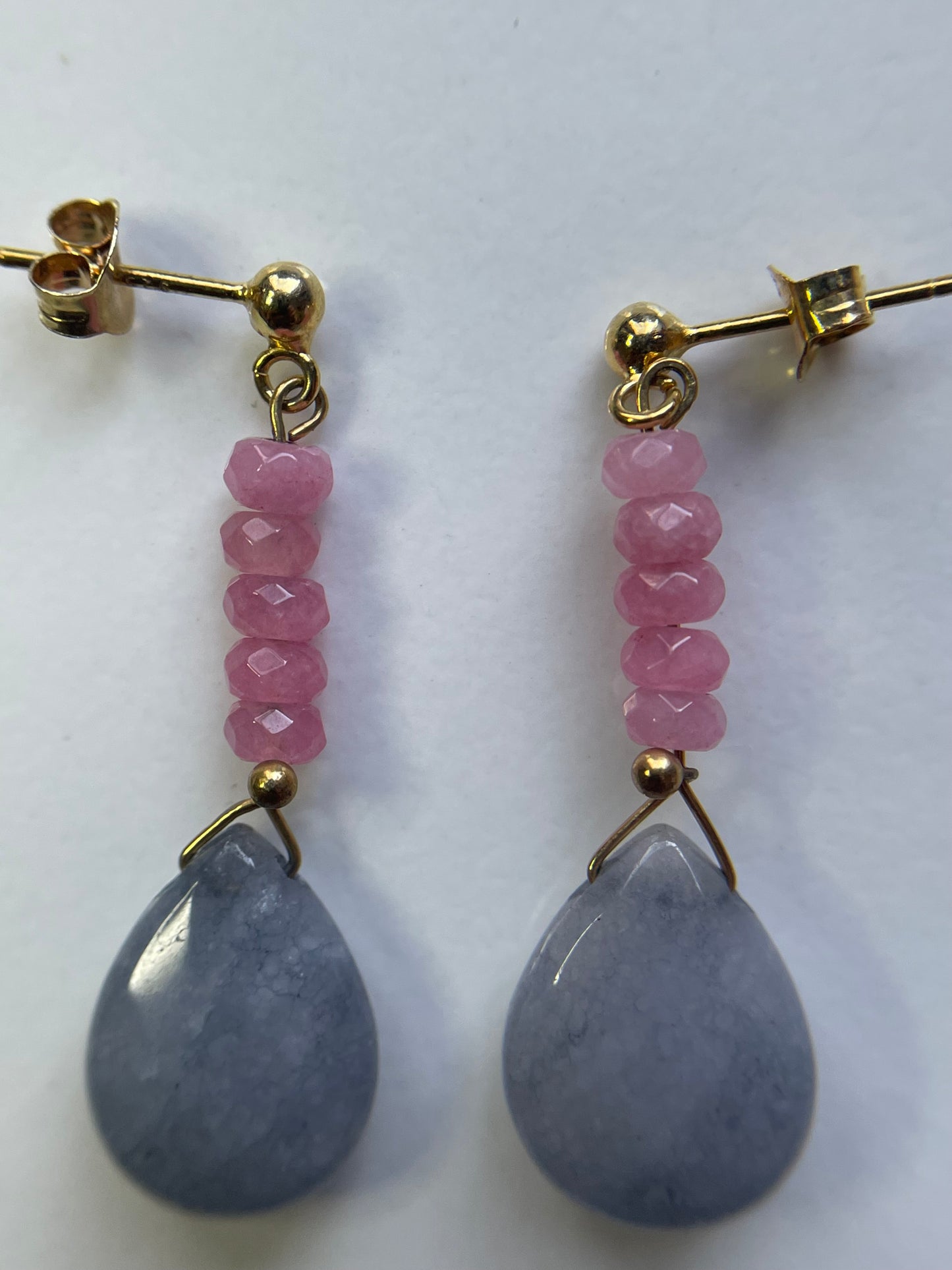 Pink & Grey Quartzite Crystal Gemstone Teardrop linear Gold Earrings (Certified)
