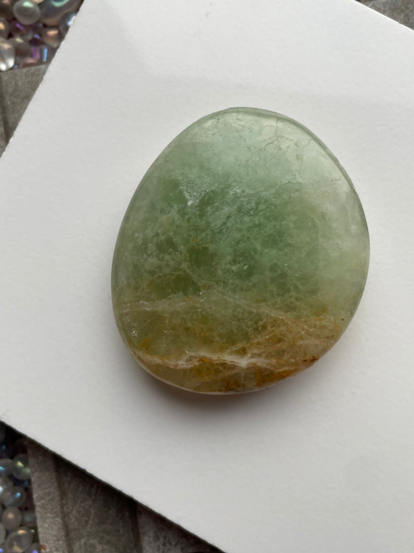 Green Fluorite Uv Reactive Crystal Gemstone Palm stone - S (B)