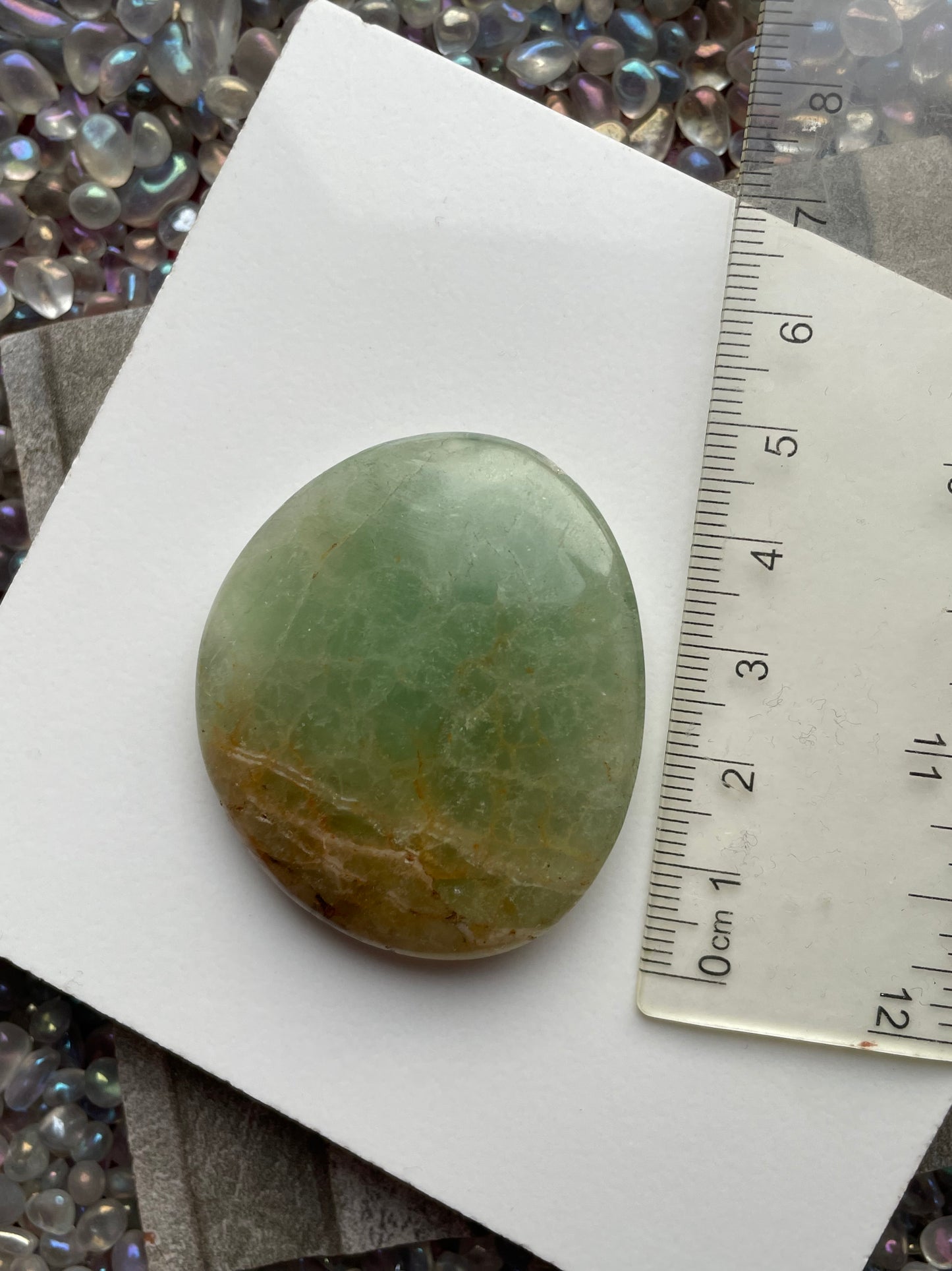 Green Fluorite Uv Reactive Crystal Gemstone Palm stone - S (B)