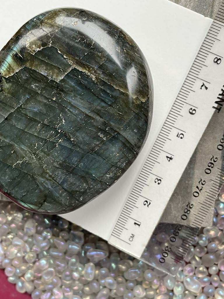 Labradorite Crystal Gemstone Palmstone (L)