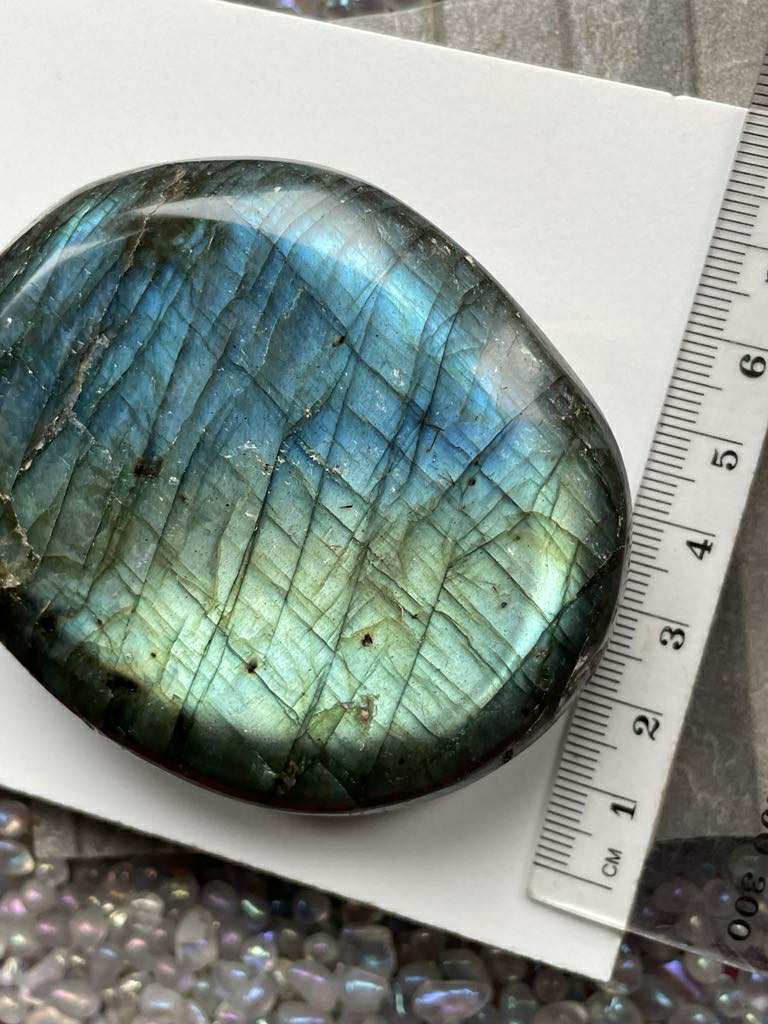 Labradorite Crystal Gemstone Palmstone (L)