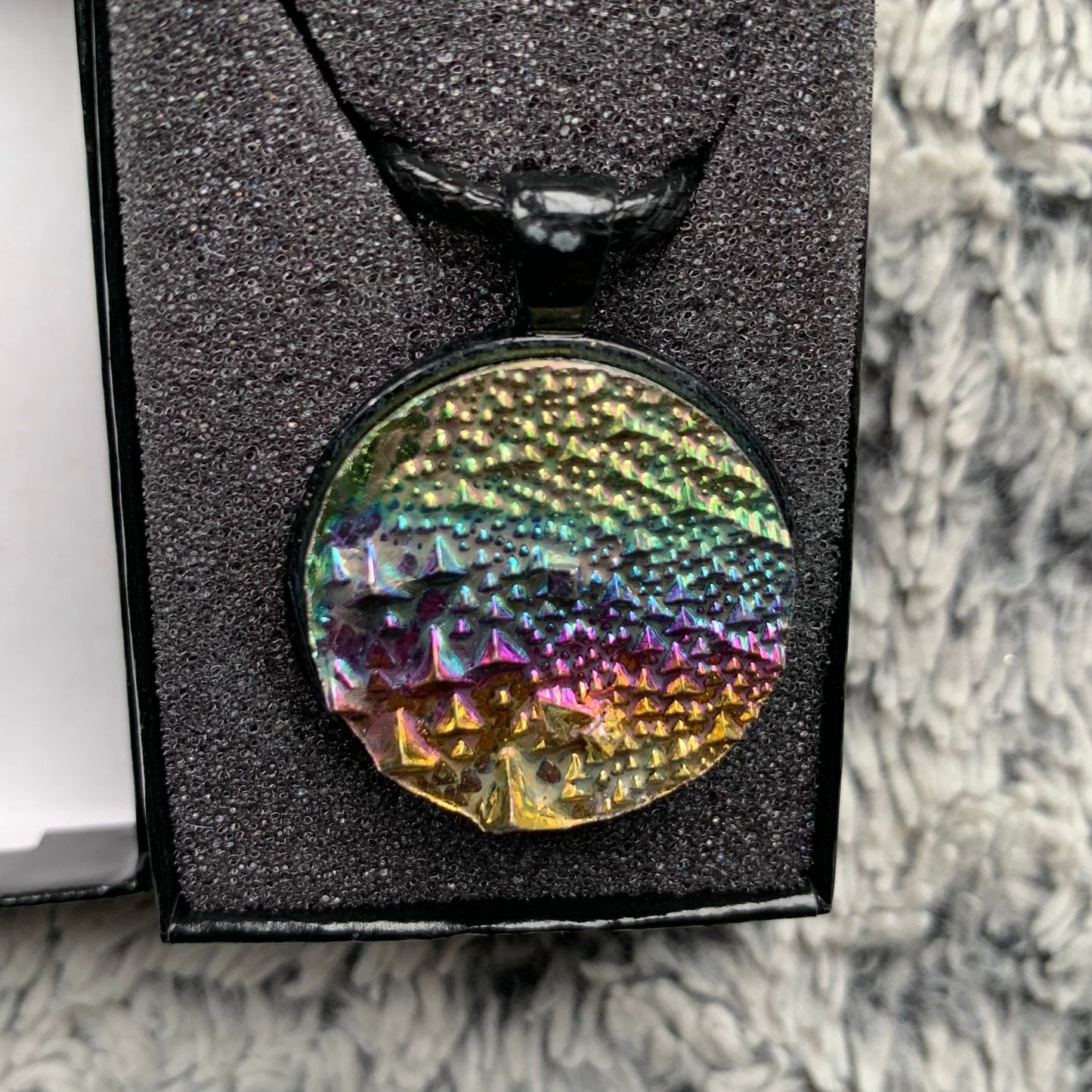 Rainbow Bismuth Crystal Metal Art Cord Necklace - Circle (1)