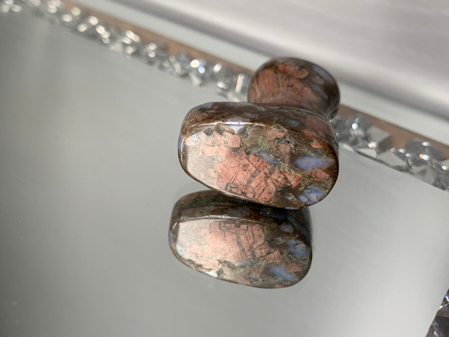 Que Serra Stone Crystal Gemstone Boot Carving - Pair