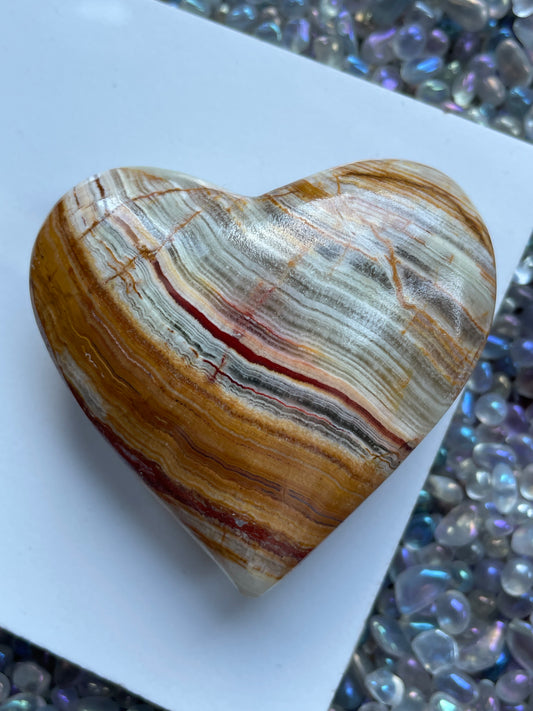 Banded Onyx Crystal Gemstone Heart Carving (1)