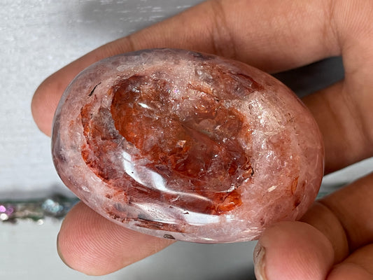 Fire Quartz - Crystal Gemstone Jellybean Egg - S (1A)