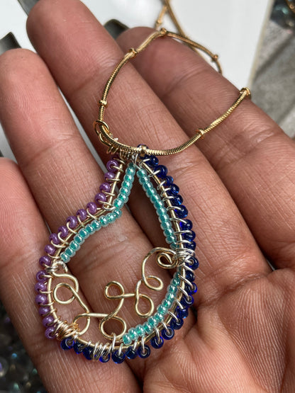 Paisley Leaf - Wire Wrapped Unique - Seed Bead - Gold Necklace