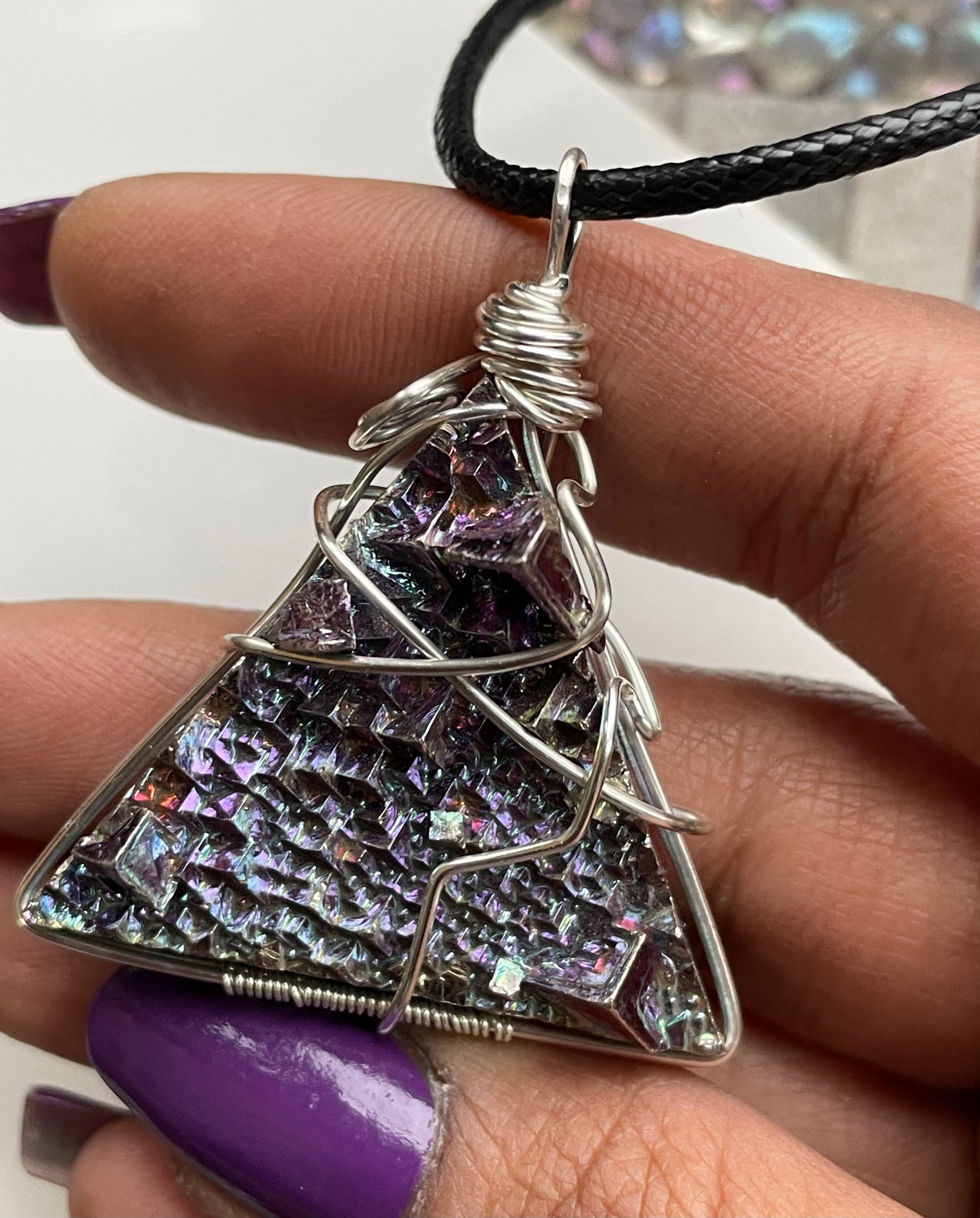 Triangle 2025 quartz necklace
