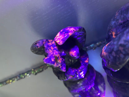 Yooperlite Fluorescent Sodalite Crystal Gemstone Gargoyle Carving