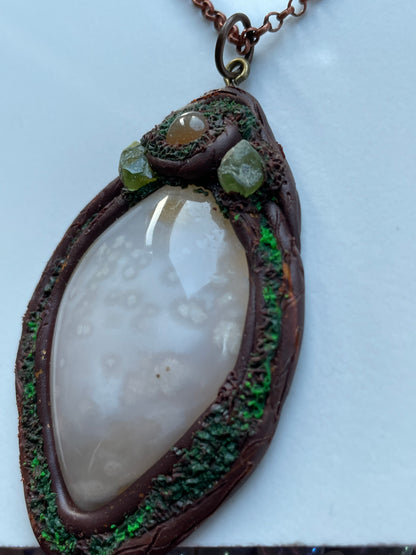 Flower Agate Carnelian & Peridot Crystal Gemstone Amulet Enchanted Forest Necklace