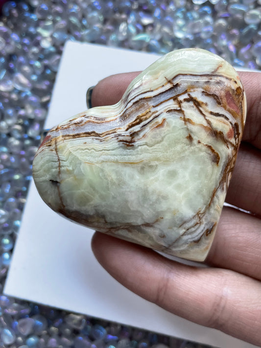 Banded Onyx Crystal Gemstone Heart Carving (5)